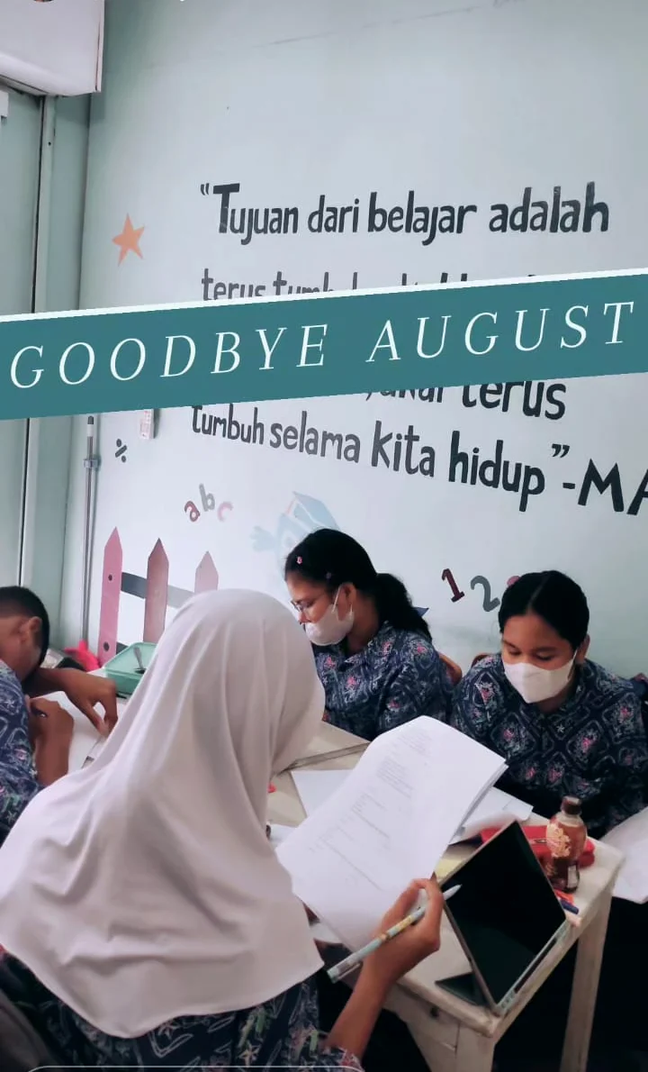Suasana belajar bersama Jenius Education (foto 1)